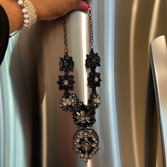 ⭐️⭐️ Deepa Gurnani⭐️⭐️ Dora Beaded Necklace - Picture 8 of 10